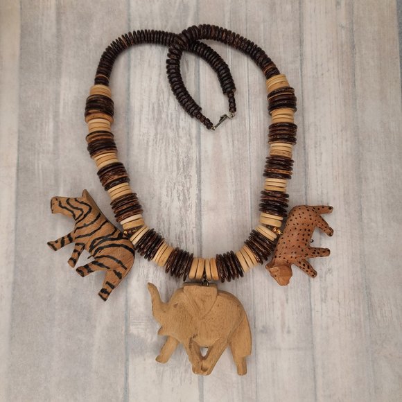 Wooden Safari Necklace with Zebra, Leopard, Elephant - Vintage - Picture 2 of 6